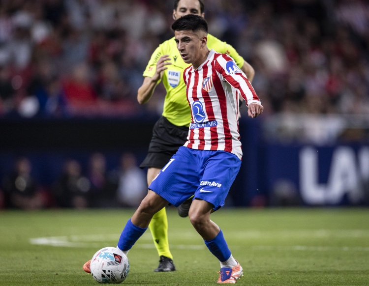 星空体育-阿媒：帕尔梅拉斯深入谈判阿尔马达，希望2000万欧收购50%所有权