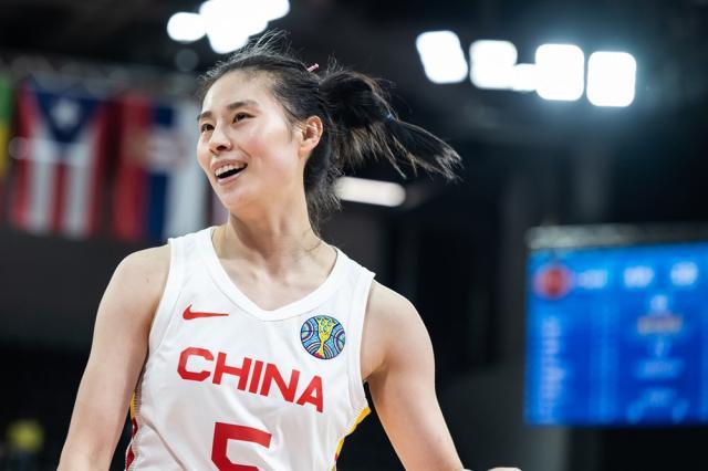 星空体育登录入口-强势防守助女篮锁定小组第二！淘汰赛抽签稳赚不赔