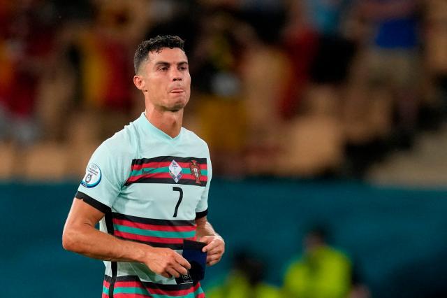 星空体育登录入口-甩掉袖标的C罗告别欧洲杯？别逗了，我们39岁再见！